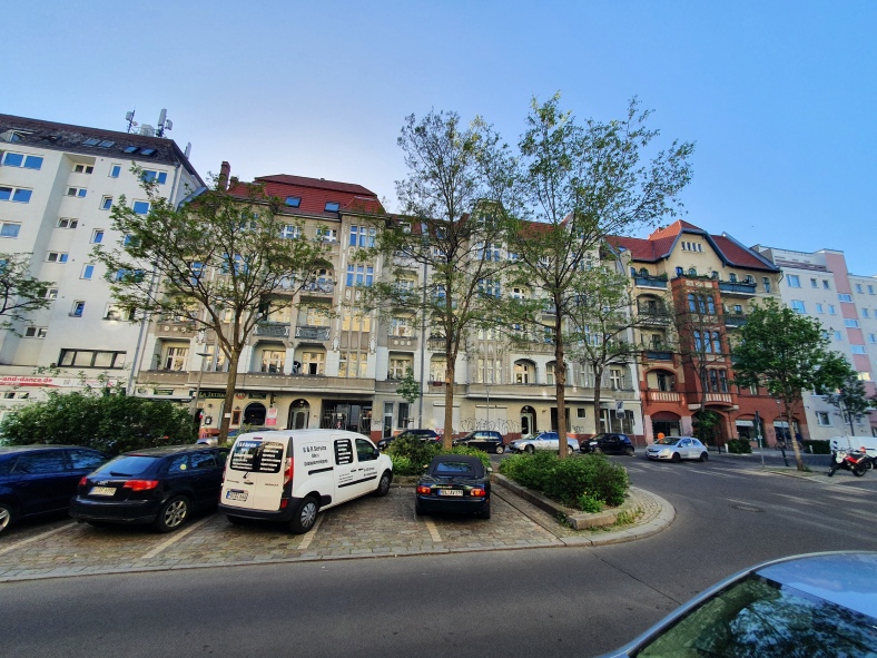 Altbau apartment buildings along street